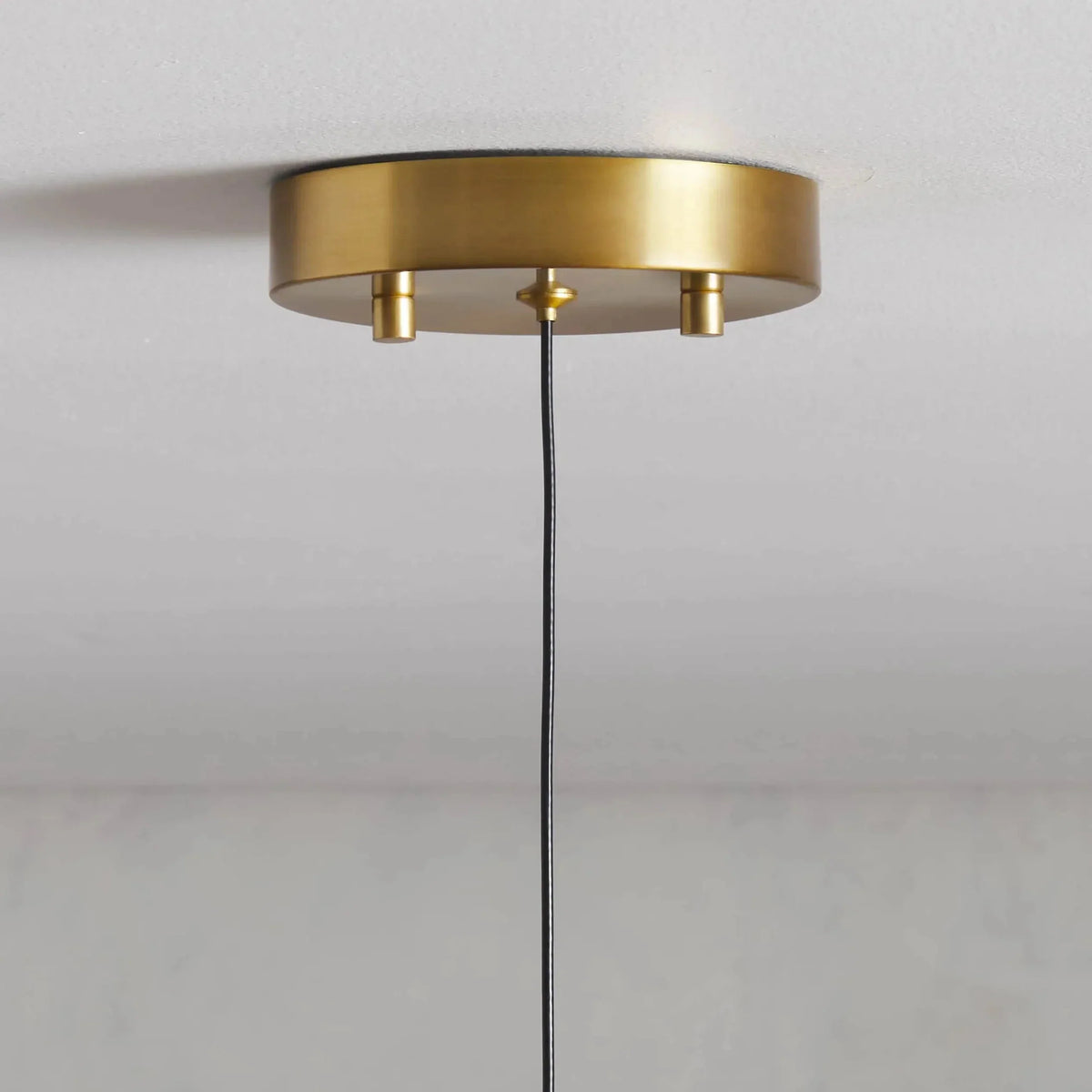 Solitaire Single/3-Light Pendant