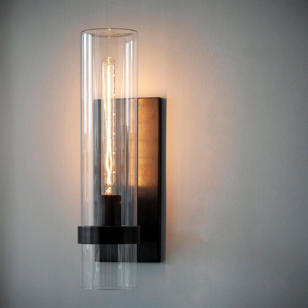 Ravelle Grand Stairwell Wall Sconce