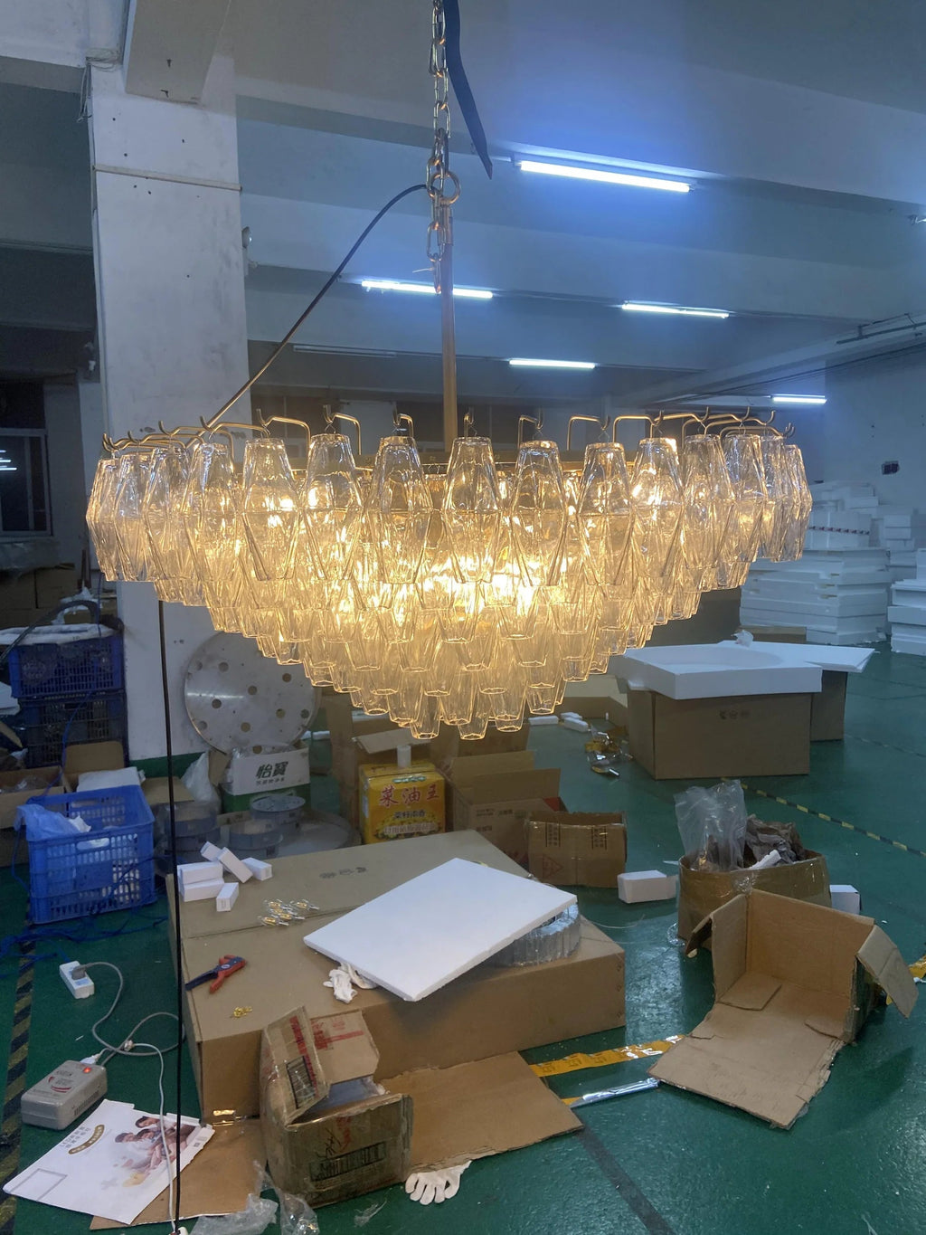 Chiaray Glass Multi-Tier Square Chandelier 32"